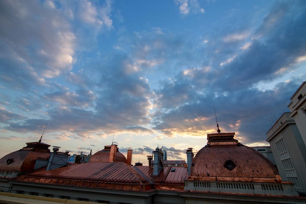 Pura Vida Sky Bar & Hostel Bucharest Luaran gambar